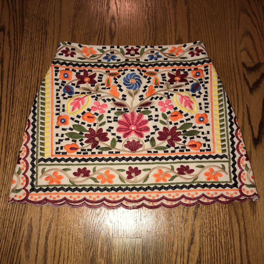Embroidered skirt